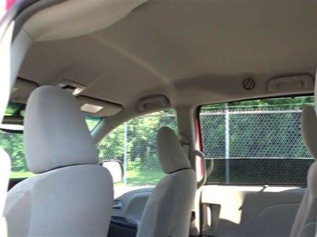 Toyota Sienna 2017 photo 12